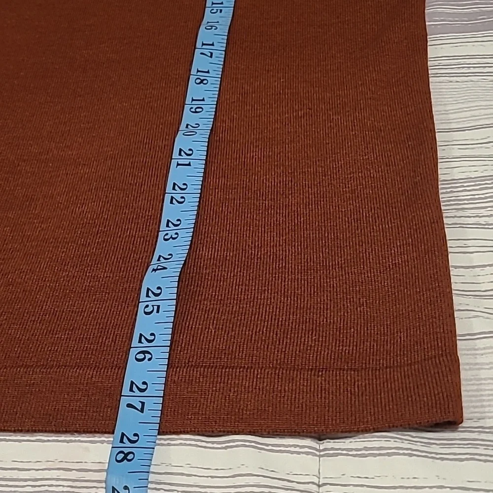 JoS A Bank Traveler Men's L Rust Merino wool Sweater Qtr zip Henley quiet luxury